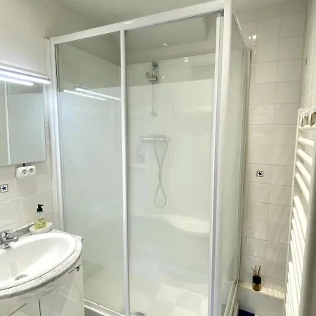 Sejour Detente Avec Vue Sur Leau Appt Pour 6 Pers Lumineux Et Confortable דירה *